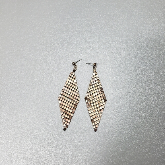 3/$15 Cute dangling earrings - Picture 5 of 5
